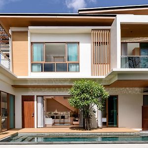 Pool Three-Bedroom Villa