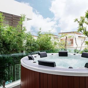 Pool Three-Bedroom Villa
